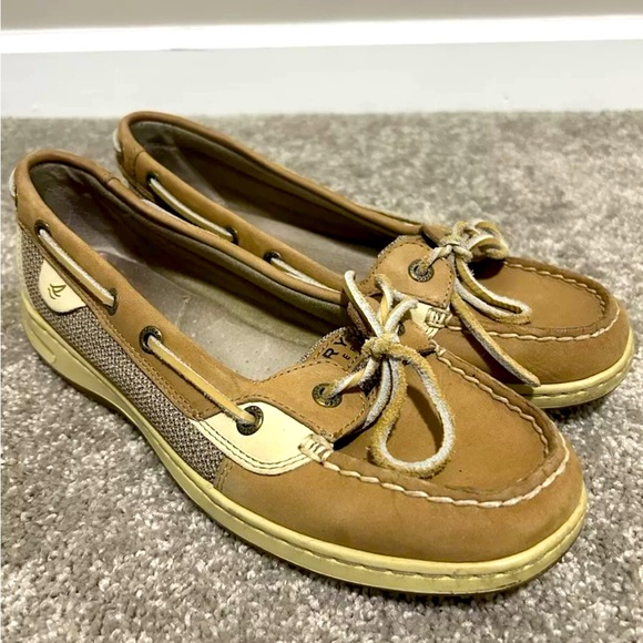 Sperry Shoes - Sperry’s Top Sider Women's Tan Boat Shoes (Size 9)
